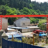 興山縣龍門吊起重機(jī)各種型號(hào)起重機(jī)，行吊廠家直銷